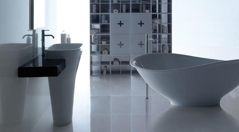 Lavabo monolite con mensola e vasca in Pietraluce® 
