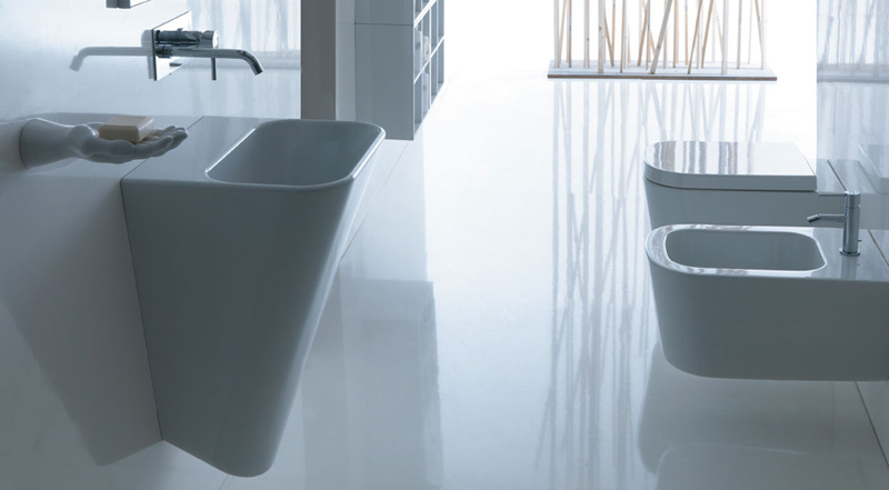 Lavabo/lavatoio, sanitari sospesi e accessori. Collezione Meg11
